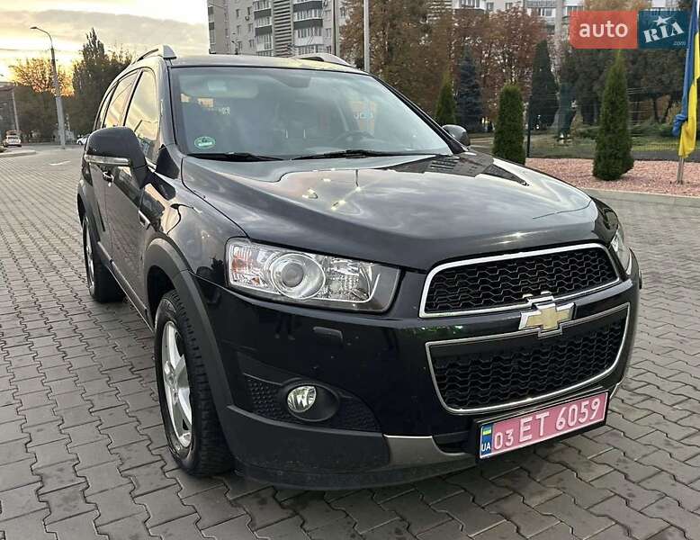 Внедорожник / Кроссовер Chevrolet Captiva 2011 в Луцке фото 2 Внедорожник / Кроссовер Chevrolet Captiva 2011 в Луцке