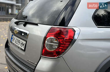 Внедорожник / Кроссовер Chevrolet Captiva 2009 в 