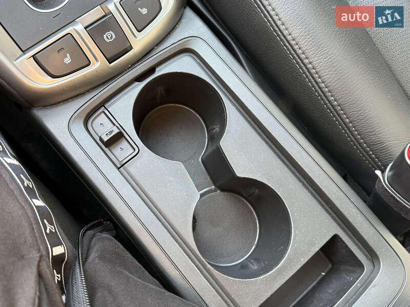 Внедорожник / Кроссовер Chevrolet Captiva 2014 в Тернополе