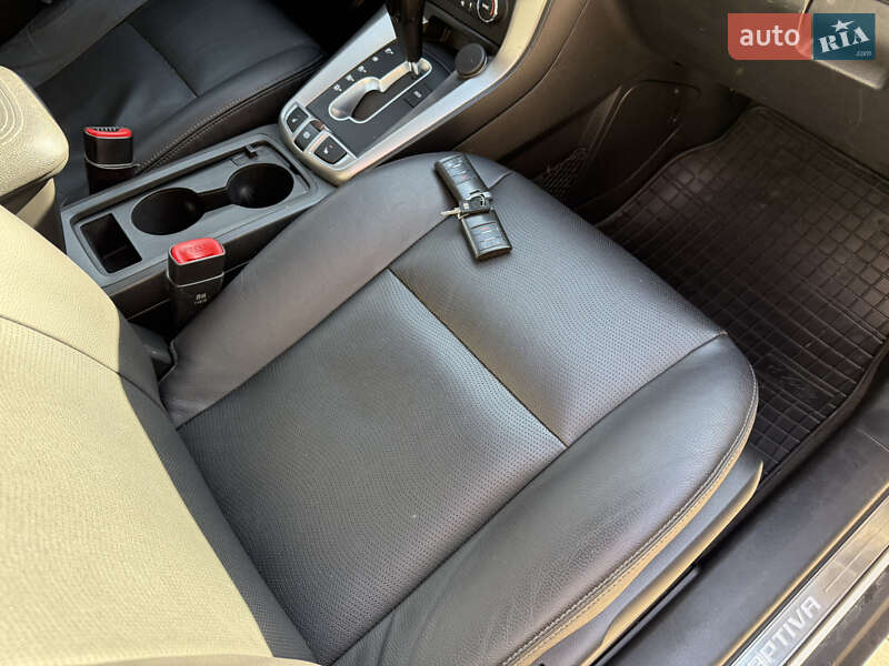 Внедорожник / Кроссовер Chevrolet Captiva 2014 в Тернополе