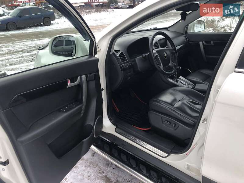 Внедорожник / Кроссовер Chevrolet Captiva 2011 в Чугуеве