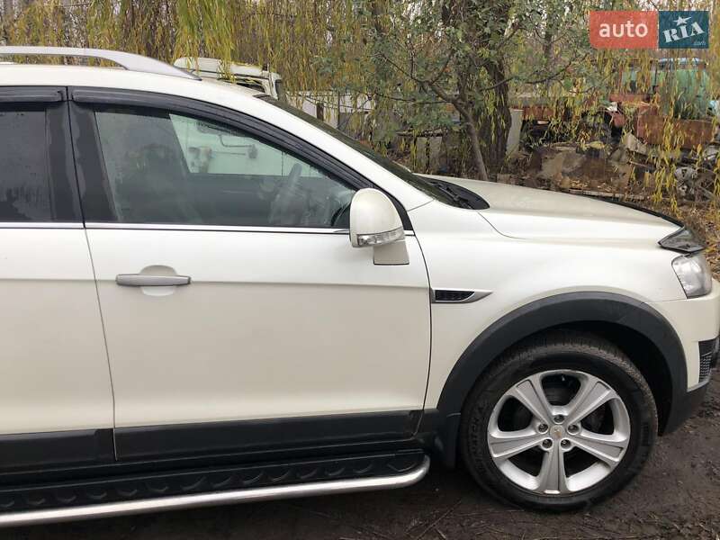 Внедорожник / Кроссовер Chevrolet Captiva 2011 в Чугуеве