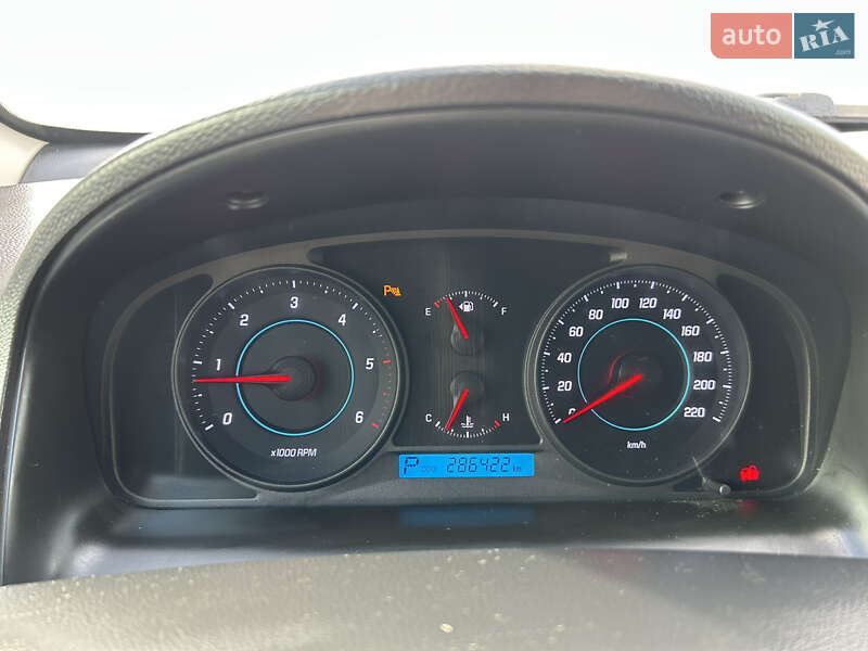 Позашляховик / Кросовер Chevrolet Captiva 2011 в Луцьку фото 15 Позашляховик / Кросовер Chevrolet Captiva 2011 в Луцьку