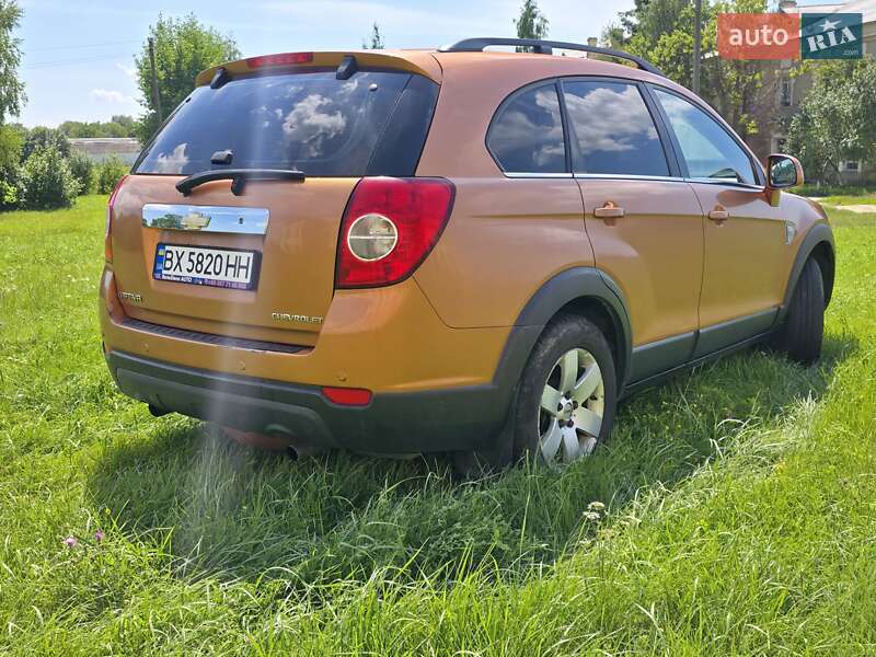 Позашляховик / Кросовер Chevrolet Captiva 2008 в Ізяславі