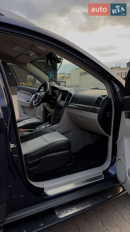 Внедорожник / Кроссовер Chevrolet Captiva 2012 в Стрые