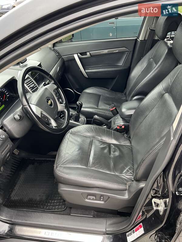 Внедорожник / Кроссовер Chevrolet Captiva 2010 в Днепре