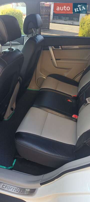 Внедорожник / Кроссовер Chevrolet Captiva 2011 в Луцке фото 24 Внедорожник / Кроссовер Chevrolet Captiva 2011 в Луцке