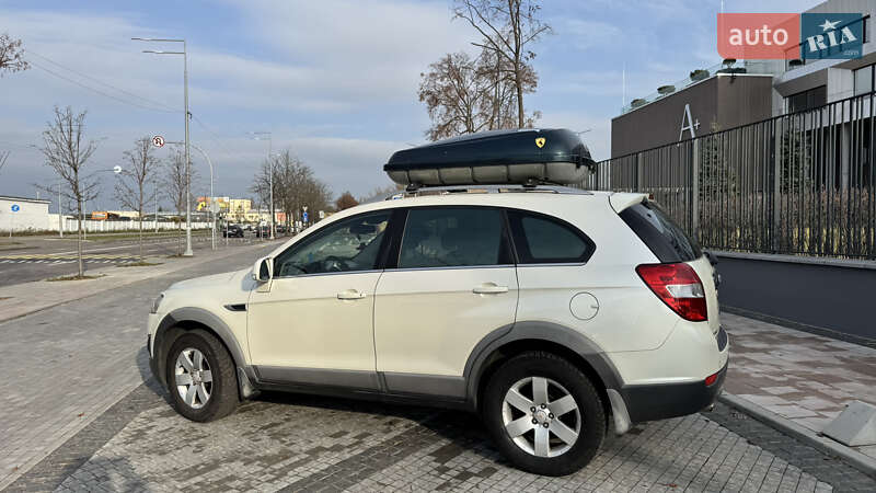 Внедорожник / Кроссовер Chevrolet Captiva 2012 в Киеве