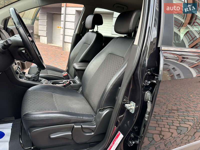 Позашляховик / Кросовер Chevrolet Captiva 2013 в Івано-Франківську