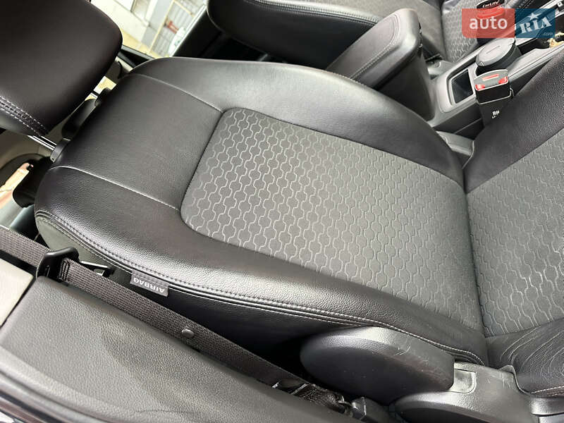 Позашляховик / Кросовер Chevrolet Captiva 2013 в Івано-Франківську