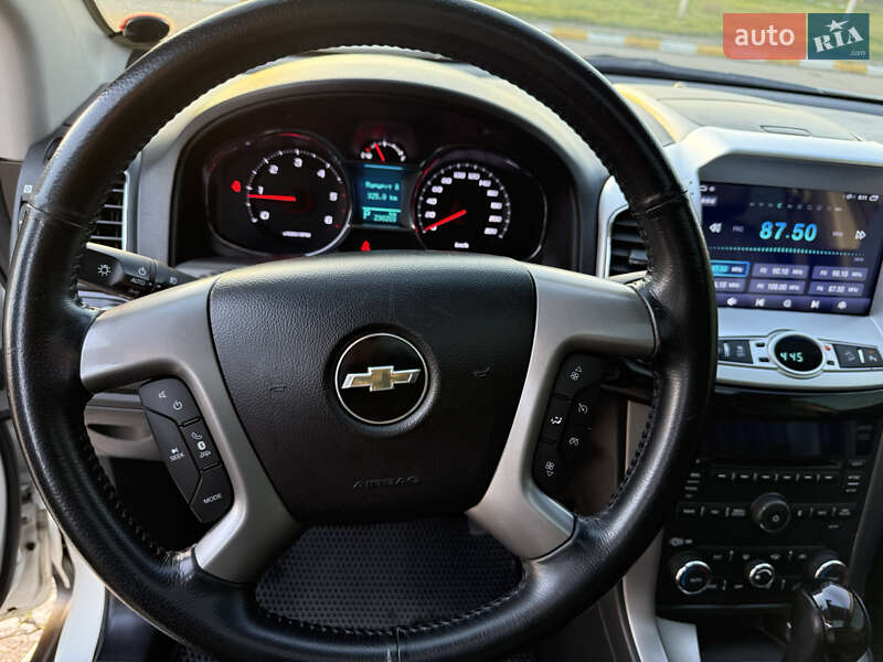 Позашляховик / Кросовер Chevrolet Captiva 2015 в Одесі