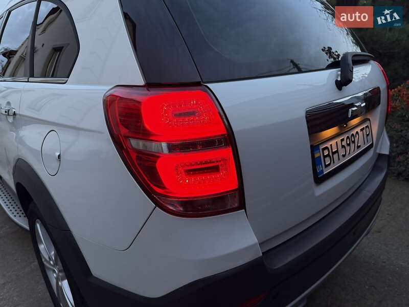 Позашляховик / Кросовер Chevrolet Captiva 2015 в Одесі