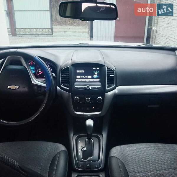 Позашляховик / Кросовер Chevrolet Captiva 2016 в Дніпрі