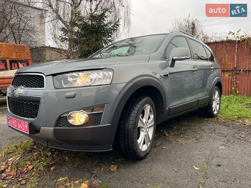 Внедорожник / Кроссовер Chevrolet Captiva 2012 в Луцке