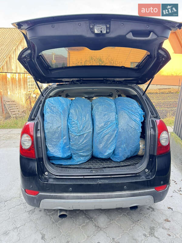 Внедорожник / Кроссовер Chevrolet Captiva 2008 в Львове