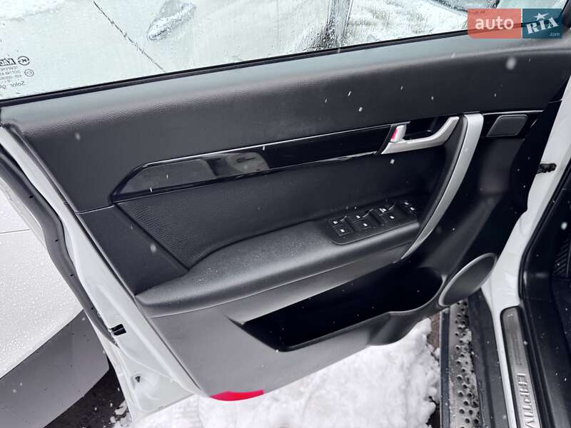 Внедорожник / Кроссовер Chevrolet Captiva 2013 в Стрые