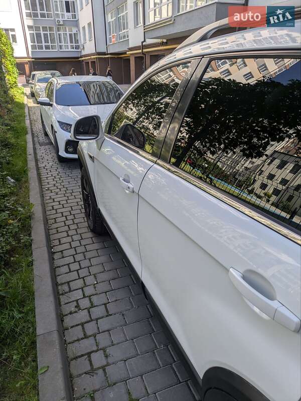 Внедорожник / Кроссовер Chevrolet Captiva 2012 в Ивано-Франковске