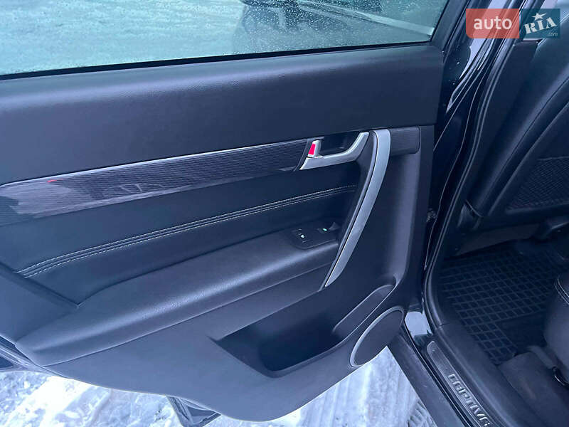 Позашляховик / Кросовер Chevrolet Captiva 2014 в Львові