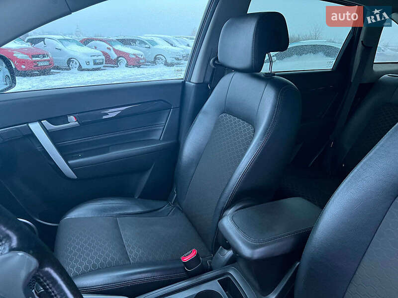 Позашляховик / Кросовер Chevrolet Captiva 2014 в Львові