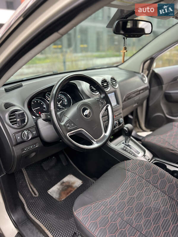 Внедорожник / Кроссовер Chevrolet Captiva 2014 в Киеве