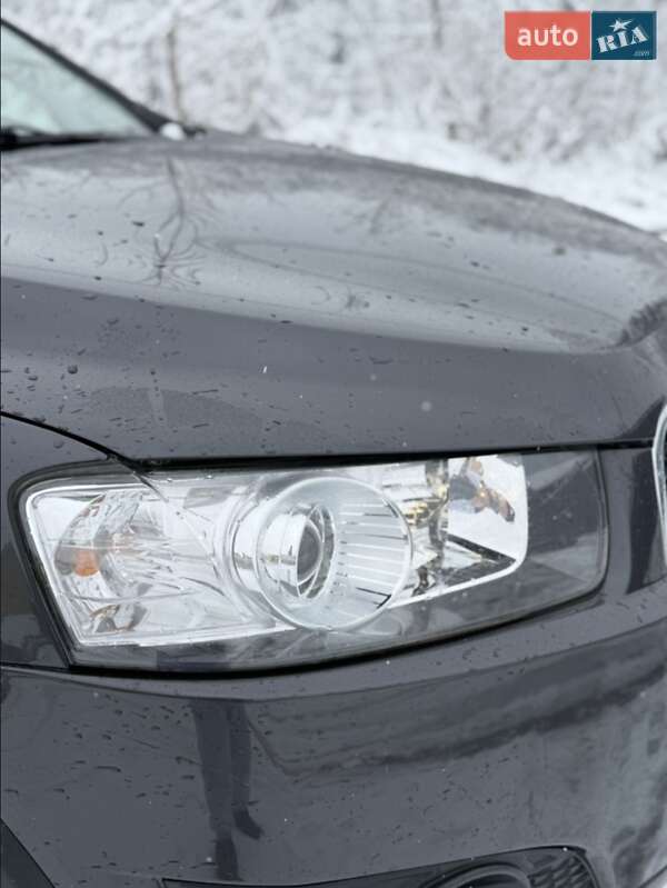 Позашляховик / Кросовер Chevrolet Captiva 2012 в Турці