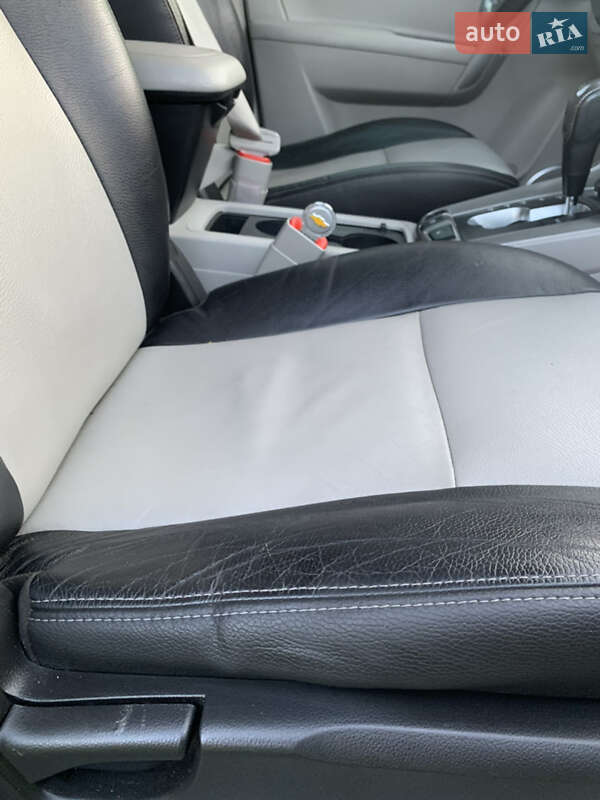 Внедорожник / Кроссовер Chevrolet Captiva 2011 в Сарнах