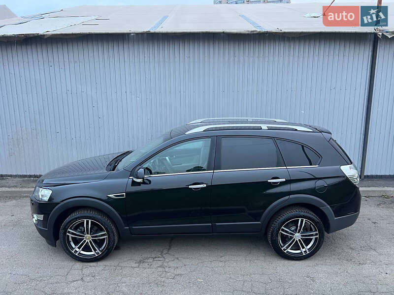 Внедорожник / Кроссовер Chevrolet Captiva 2011 в Киеве