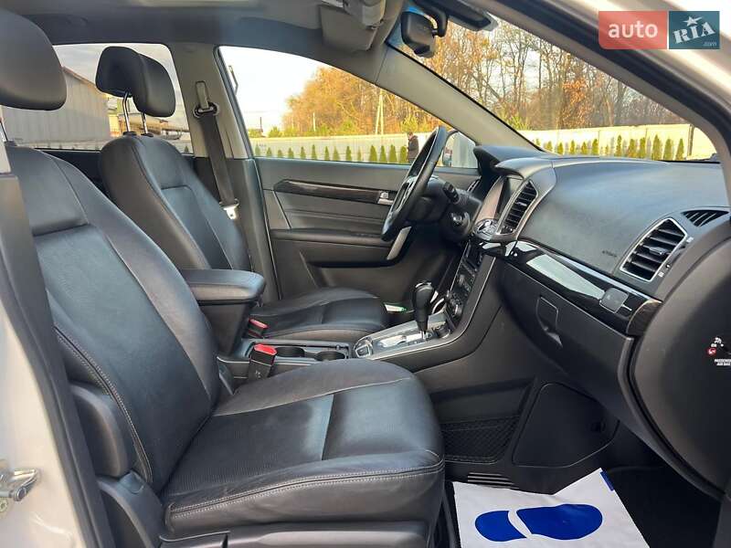 Внедорожник / Кроссовер Chevrolet Captiva 2013 в Луцке