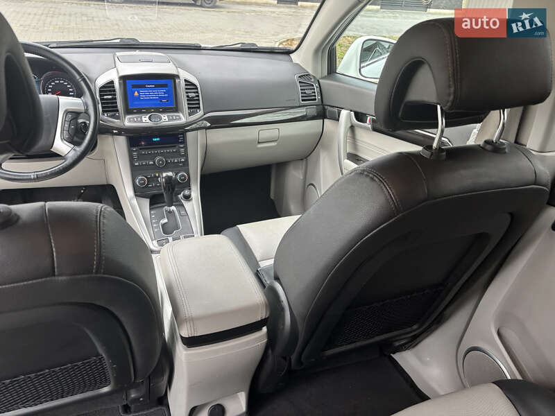 Внедорожник / Кроссовер Chevrolet Captiva 2013 в Луцке