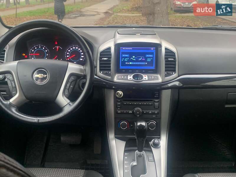 Позашляховик / Кросовер Chevrolet Captiva 2011 в Києві