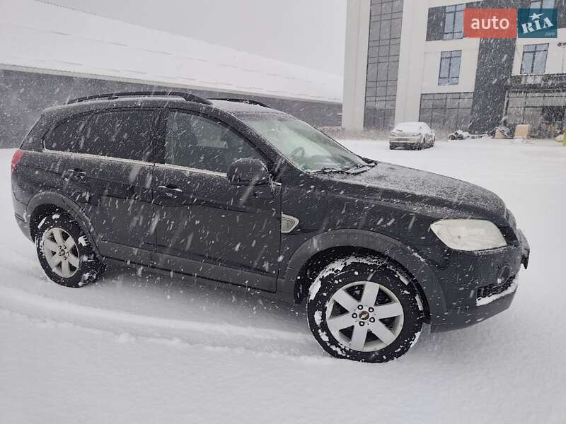 Позашляховик / Кросовер Chevrolet Captiva 2010 в Житомирі
