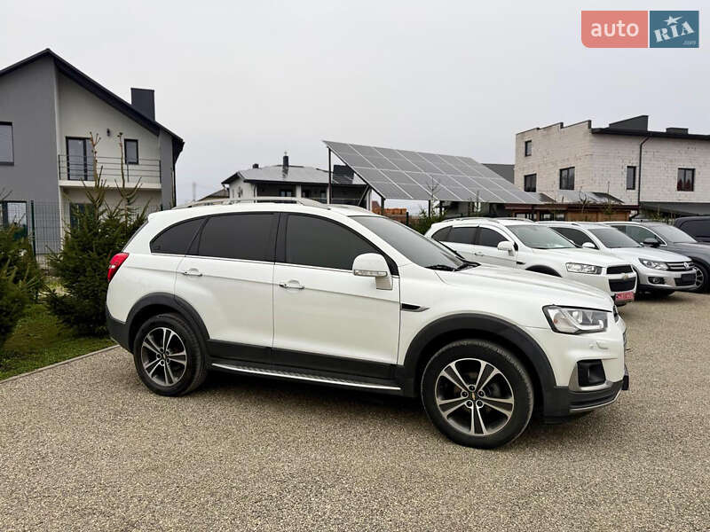 Позашляховик / Кросовер Chevrolet Captiva 2016 в Тернополі
