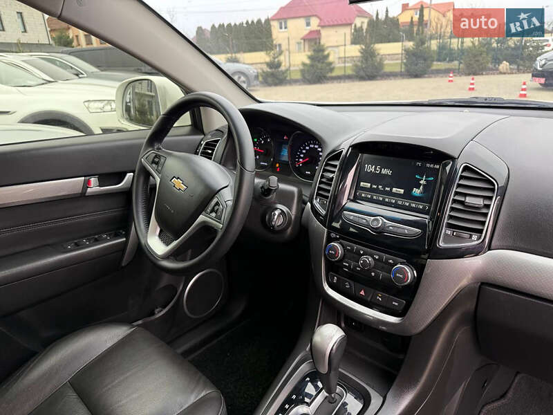 Позашляховик / Кросовер Chevrolet Captiva 2016 в Тернополі