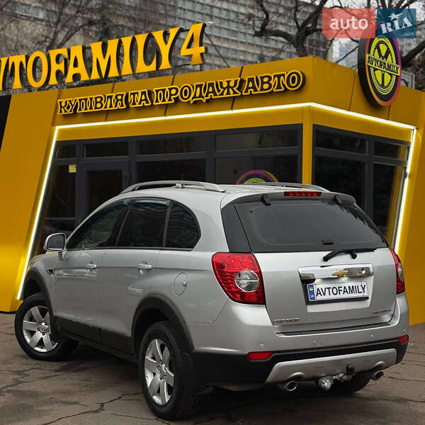Позашляховик / Кросовер Chevrolet Captiva 2011 в Києві