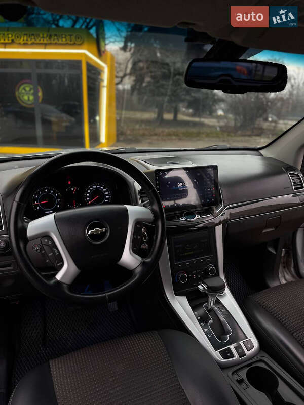 Позашляховик / Кросовер Chevrolet Captiva 2011 в Києві