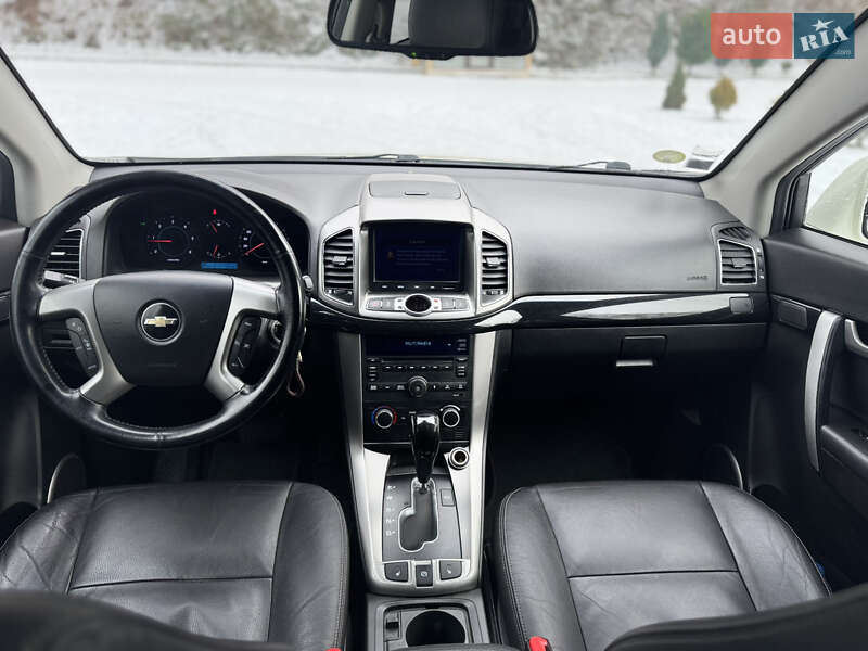 Внедорожник / Кроссовер Chevrolet Captiva 2012 в Сваляве