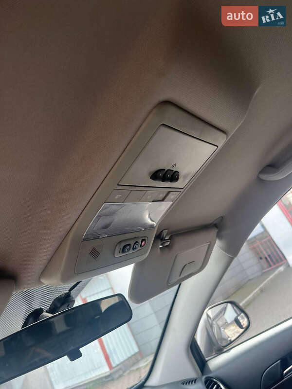 Внедорожник / Кроссовер Chevrolet Captiva 2012 в Киеве