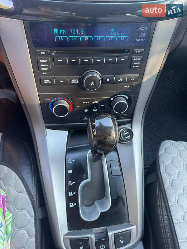 Внедорожник / Кроссовер Chevrolet Captiva 2012 в Кельменцах