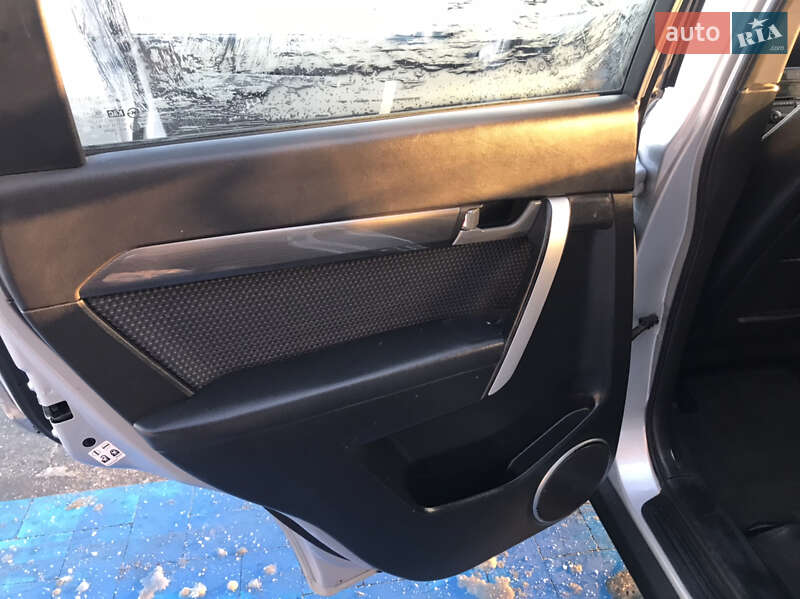 Внедорожник / Кроссовер Chevrolet Captiva 2010 в Луцке