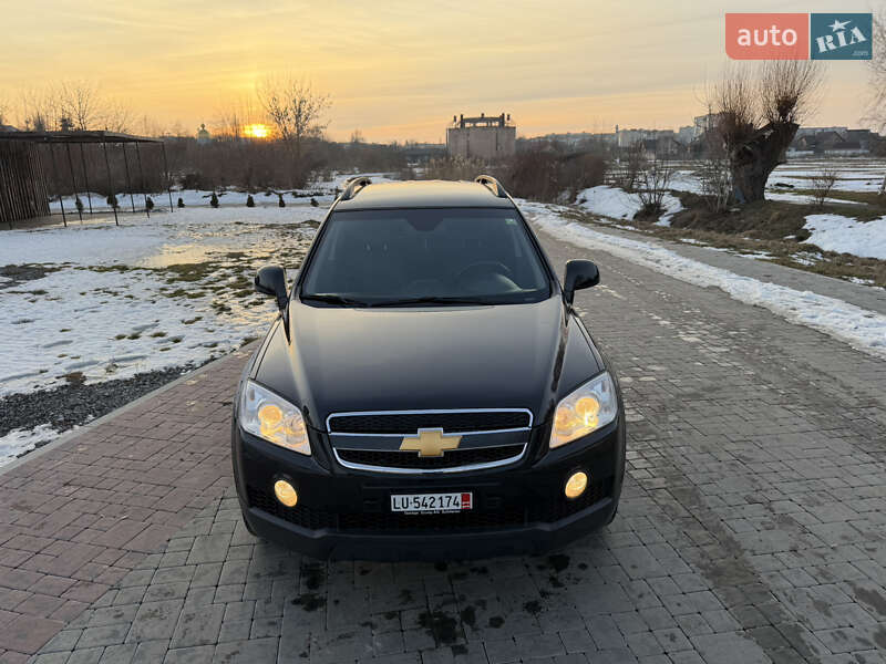 Внедорожник / Кроссовер Chevrolet Captiva 2010 в Здолбунове
