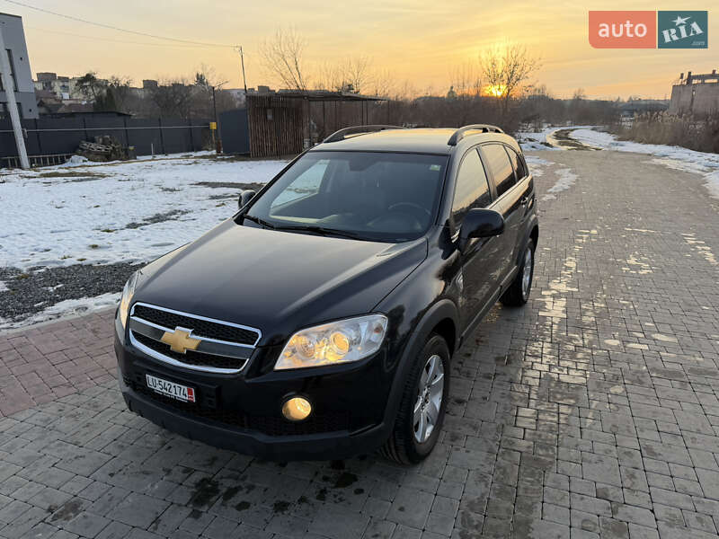 Внедорожник / Кроссовер Chevrolet Captiva 2010 в Здолбунове