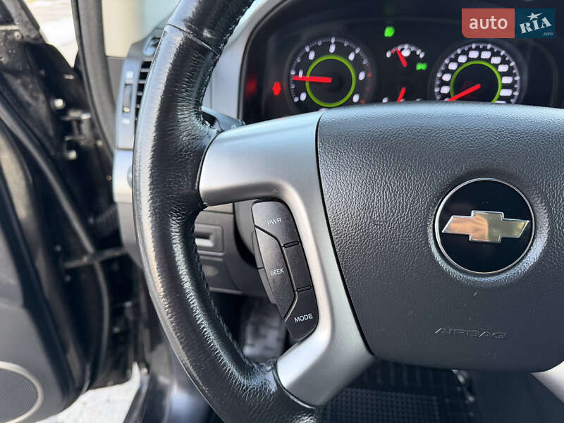 Внедорожник / Кроссовер Chevrolet Captiva 2010 в Здолбунове