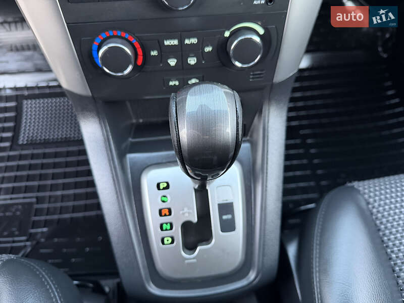 Внедорожник / Кроссовер Chevrolet Captiva 2010 в Здолбунове