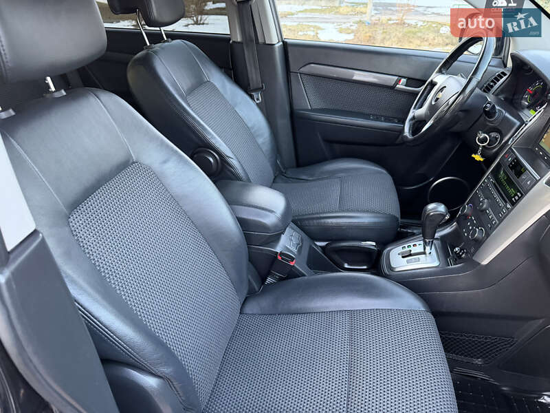 Внедорожник / Кроссовер Chevrolet Captiva 2010 в Здолбунове