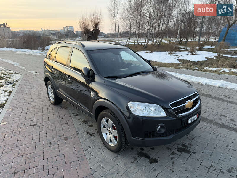 Внедорожник / Кроссовер Chevrolet Captiva 2010 в Здолбунове