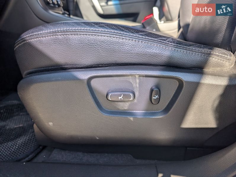 Внедорожник / Кроссовер Chevrolet Captiva 2016 в Миргороде