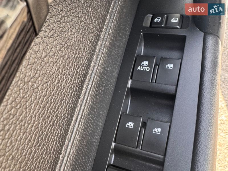 Позашляховик / Кросовер Chevrolet Captiva 2015 в Луцьку