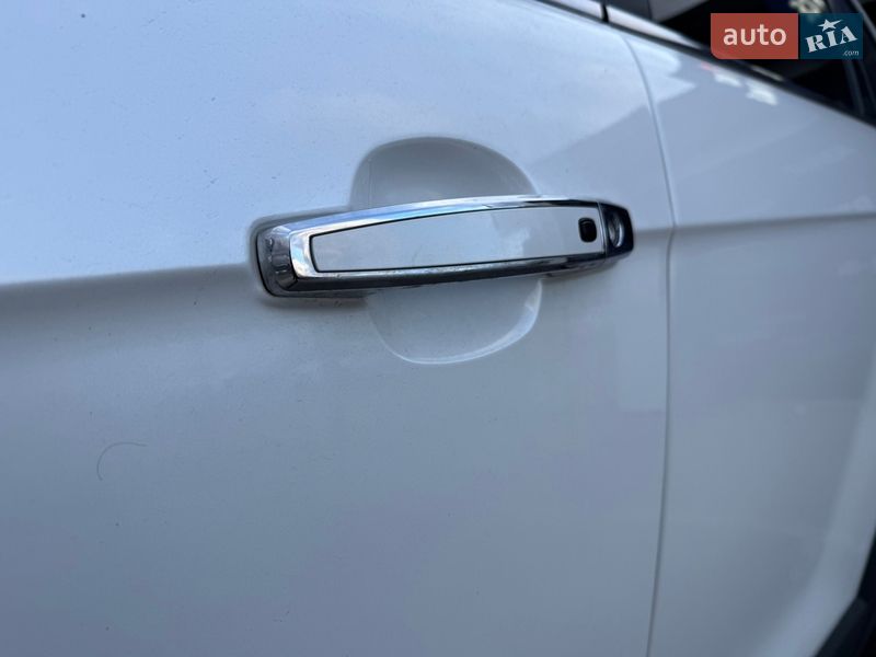 Внедорожник / Кроссовер Chevrolet Captiva 2013 в Киеве