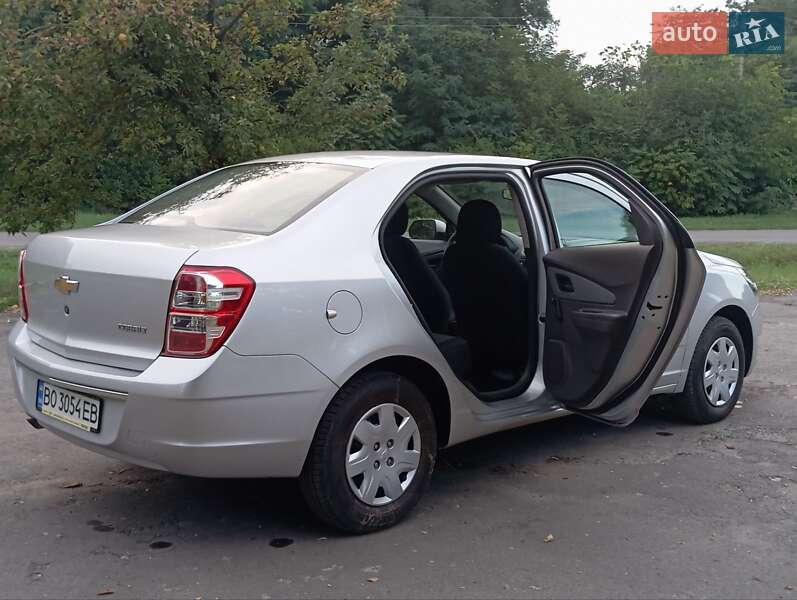 Седан Chevrolet Cobalt 2021 в Бучаче