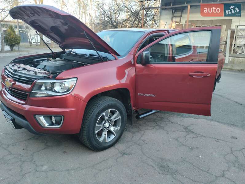 Пикап Chevrolet Colorado 2015 в Чернигове